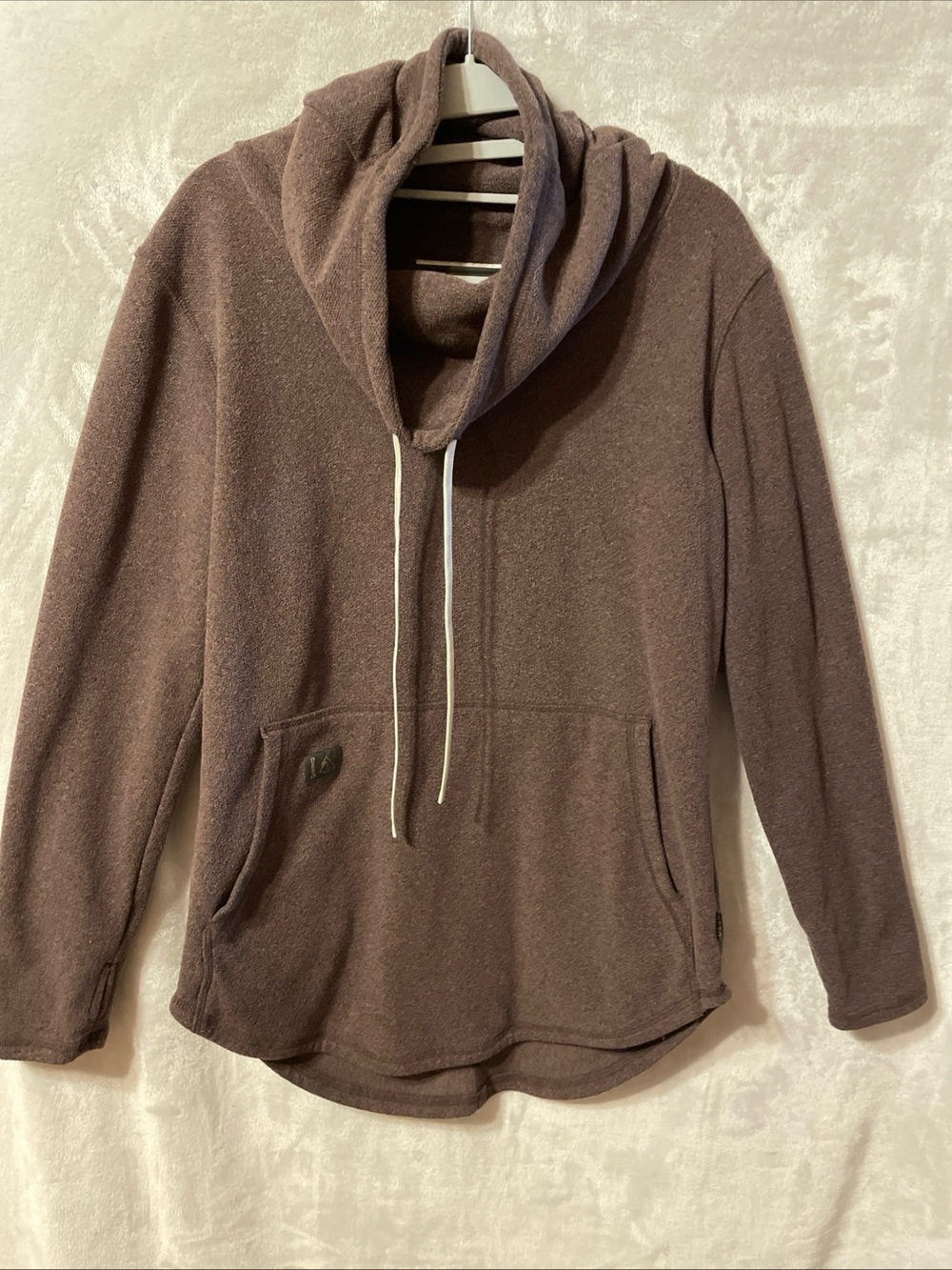 Deso Cozy Women's Hooded Pullover Sweatshirt - Brown